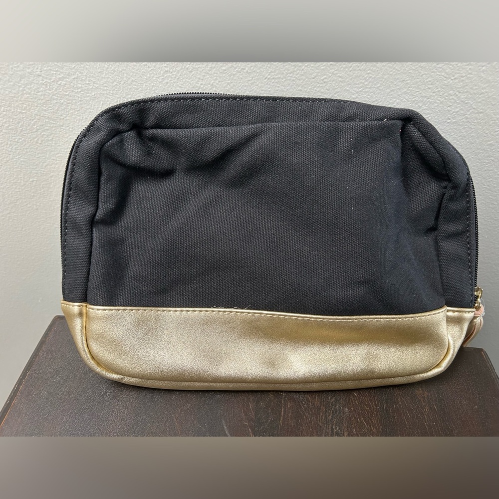 NWT Viv & Lou Black and Gold Pouch